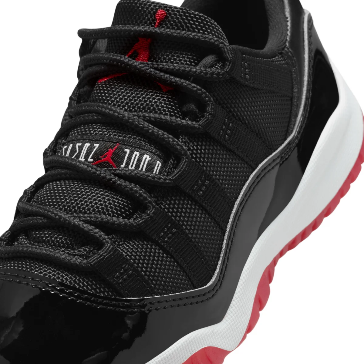 Jordan 11 Retro Low "Bred"