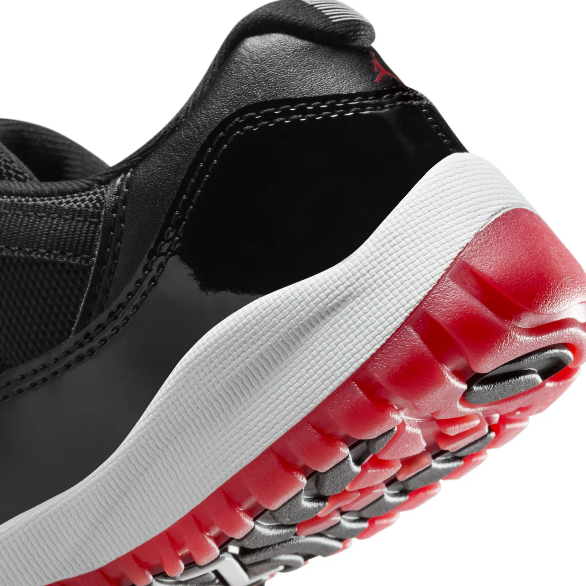 Jordan 11 Retro Low "Bred"