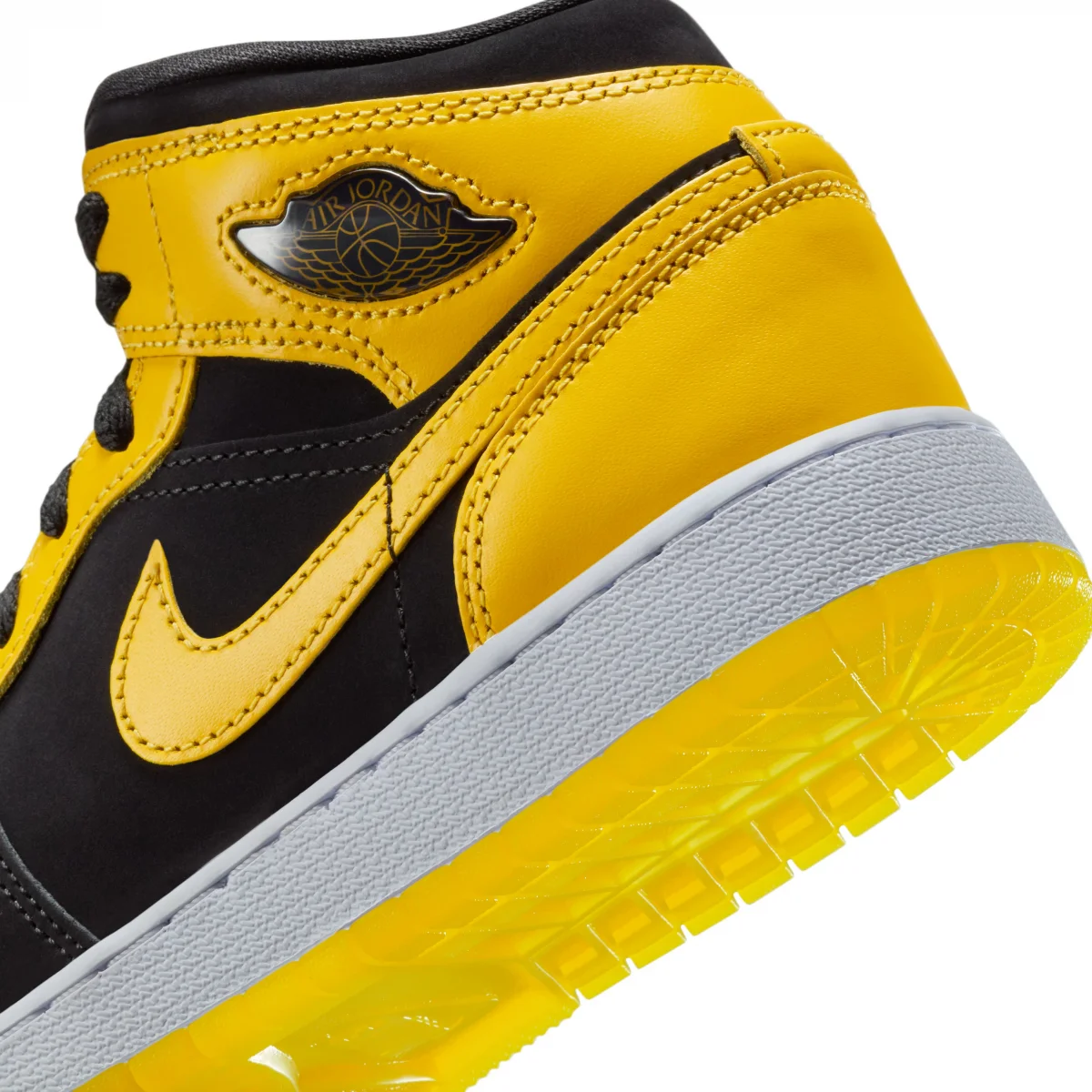 Air Jordan 1 Mid SE