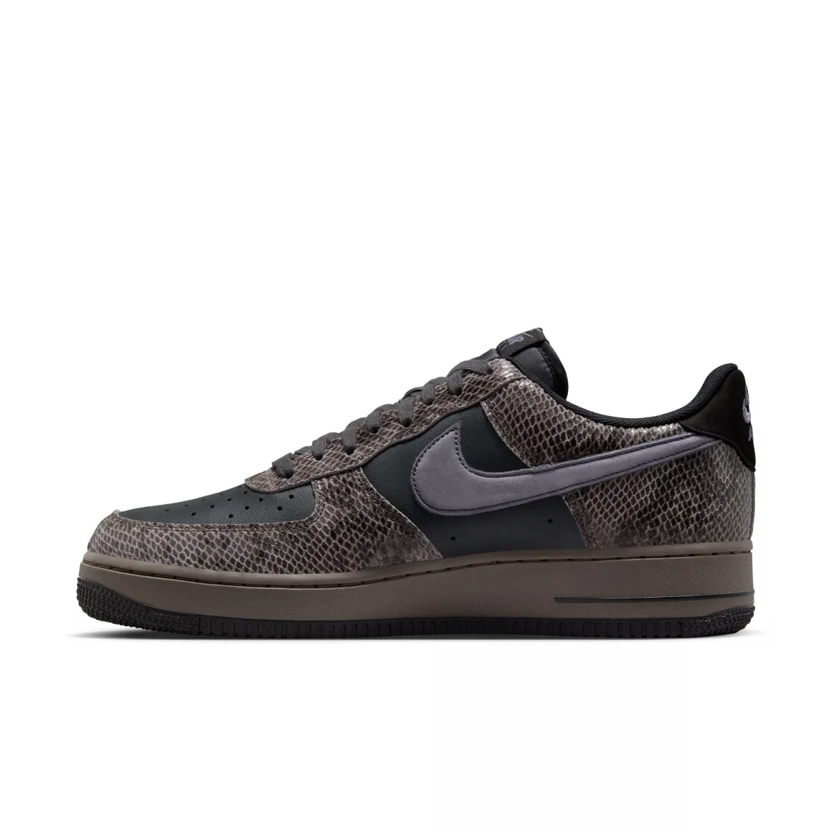 Nike Air Force 1 '07 LV8
