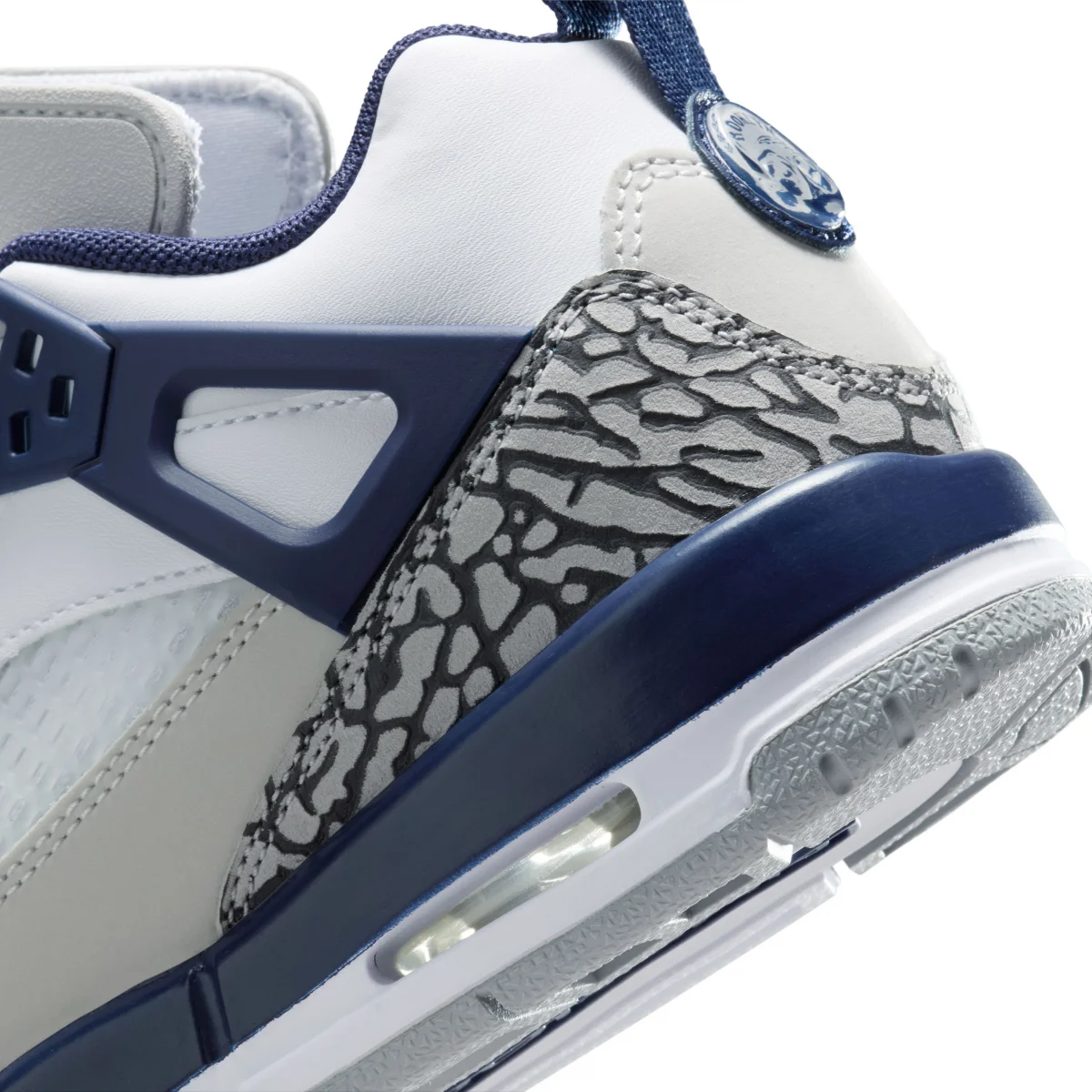 Jordan Spizike Low