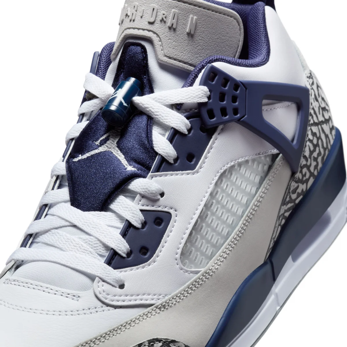 Jordan Spizike Low