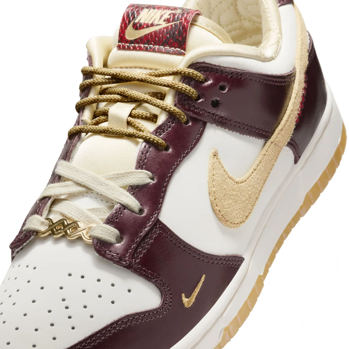 Nike Dunk Low LX
