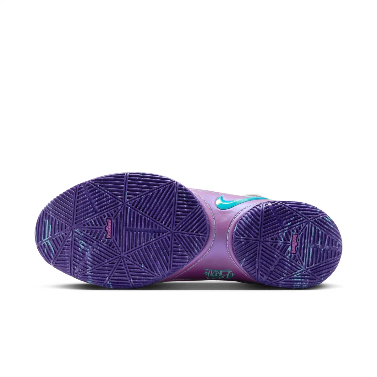 LeBron XXII Mogul