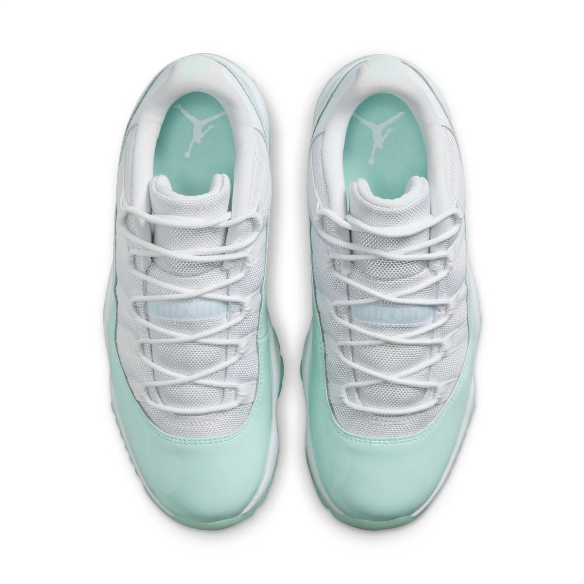 Air Jordan 11 Retro Low "Igloo"