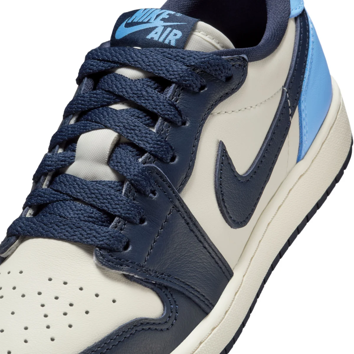 Air Jordan 1 Low OG "Obsidian"