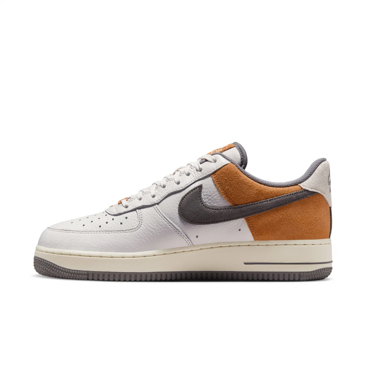 Nike Air Force 1 '07 LV8