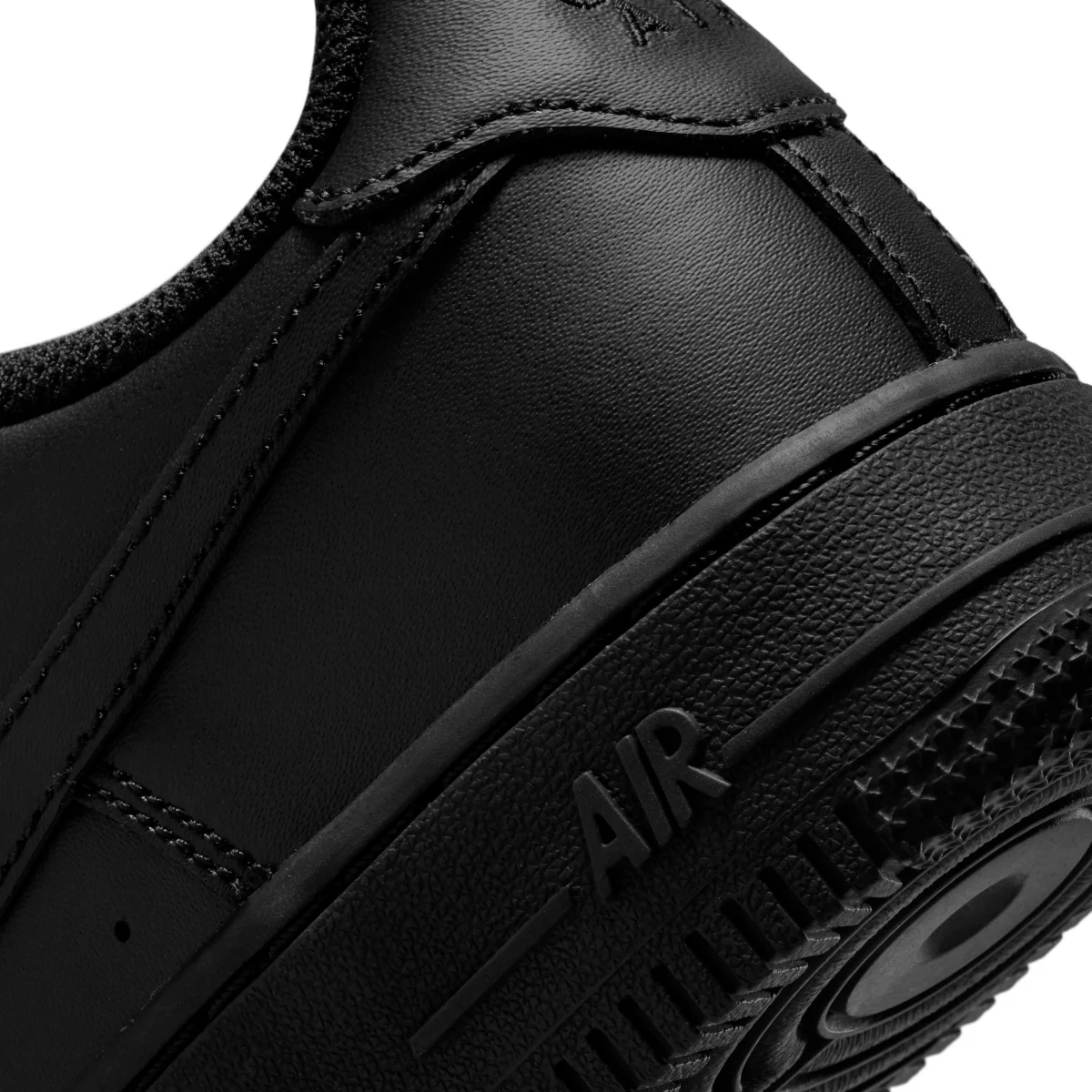Nike Air Force 1 LE