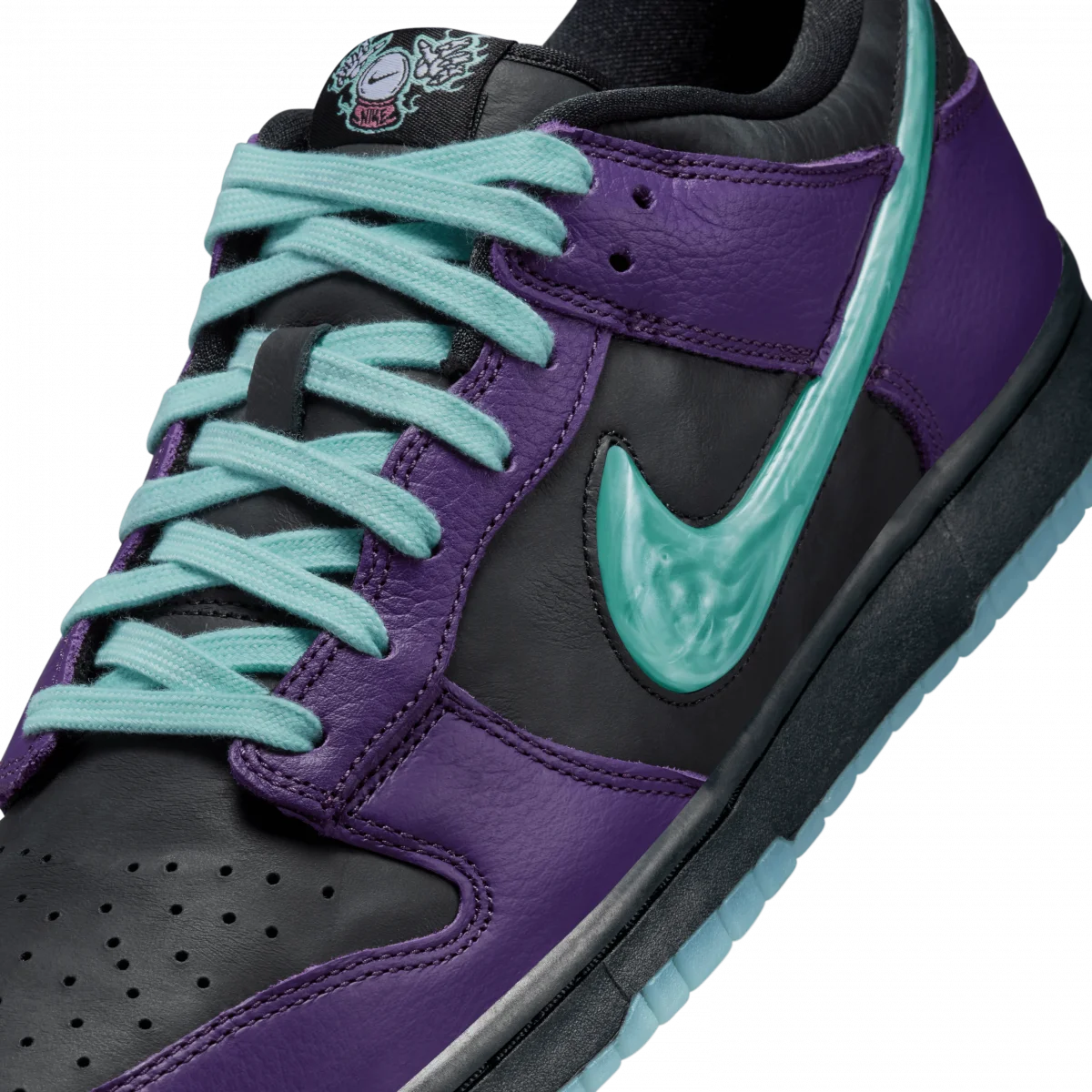 Nike Dunk Low Retro Limited