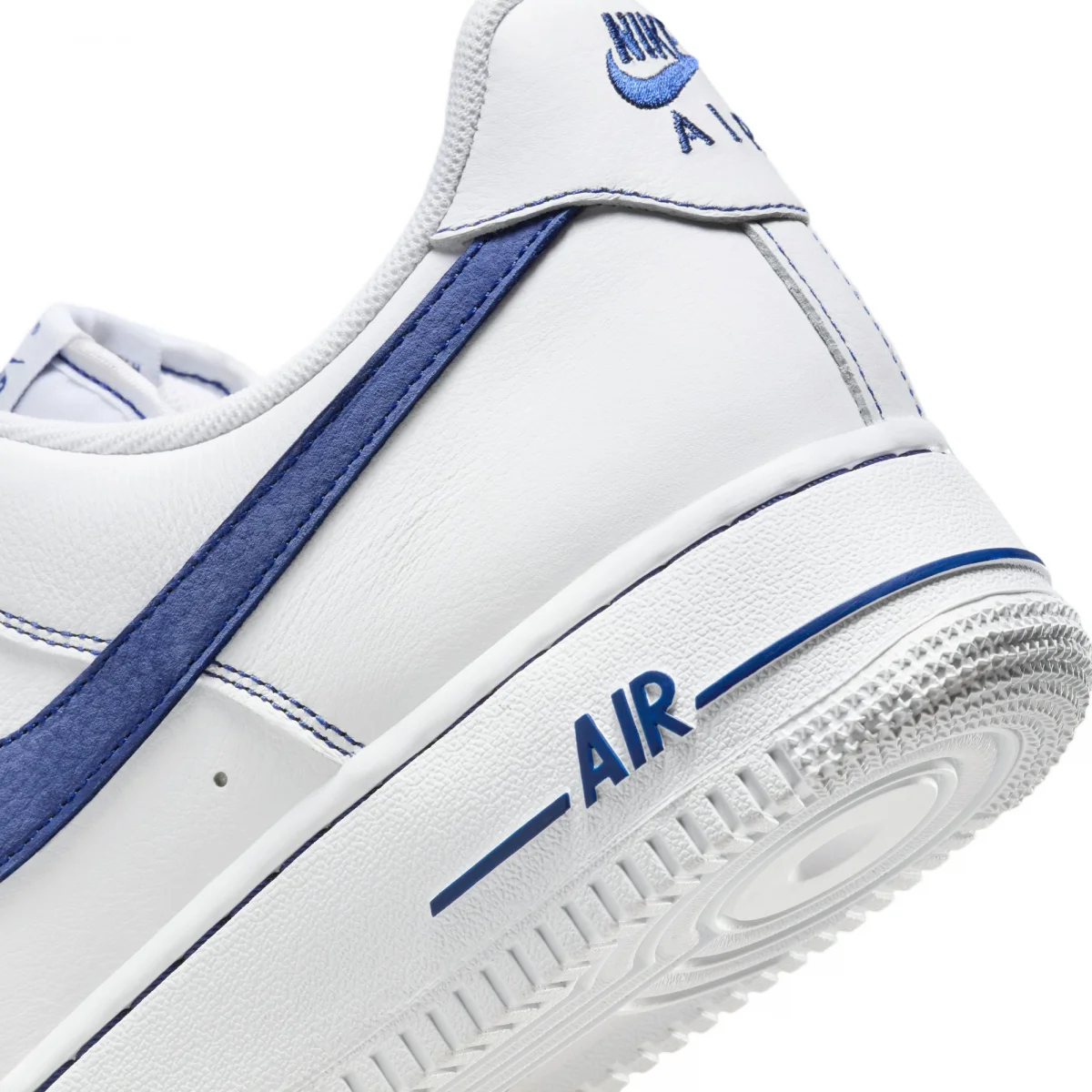 Nike Air Force 1 '07 LV8