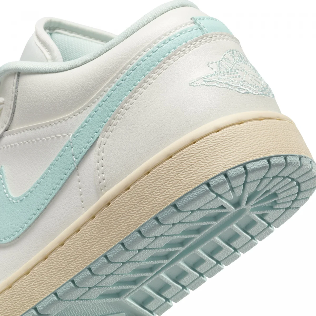 Air Jordan 1 Low