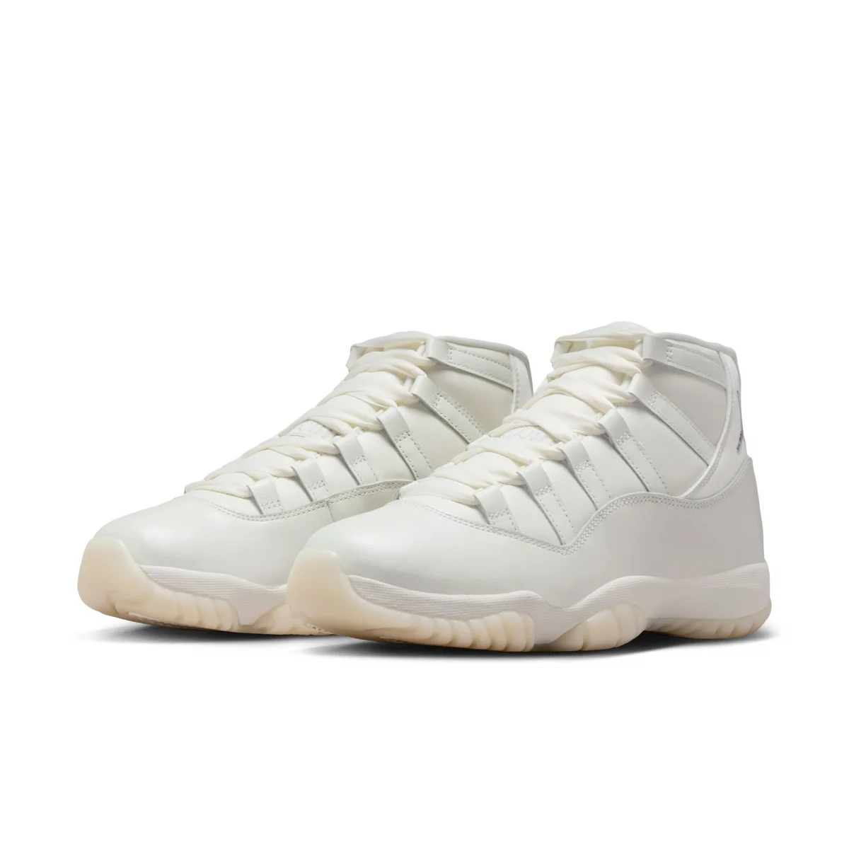 Air Jordan 11 Retro "Pearl"