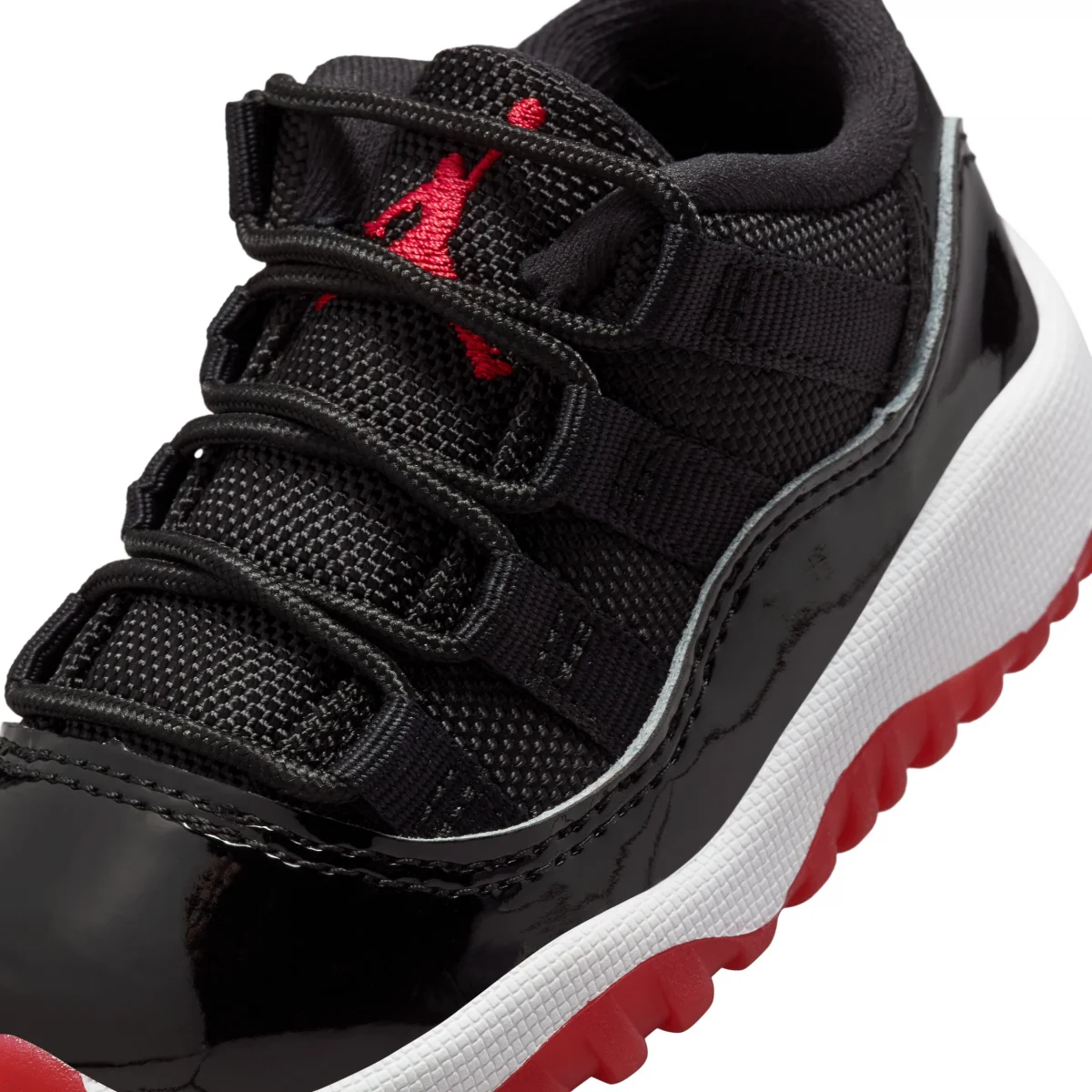 Jordan 11 Retro Low "Bred"