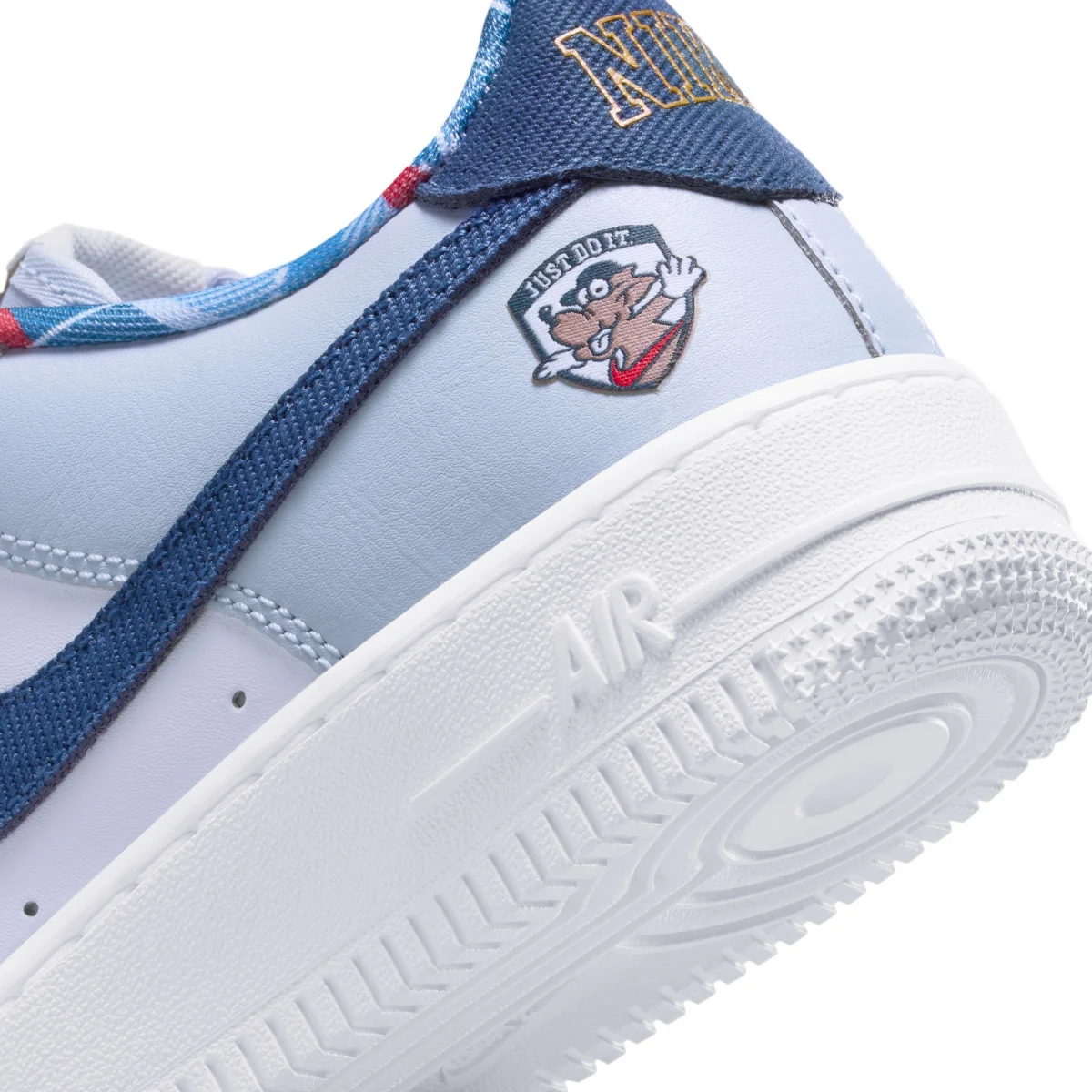 Nike Air Force 1 LV8