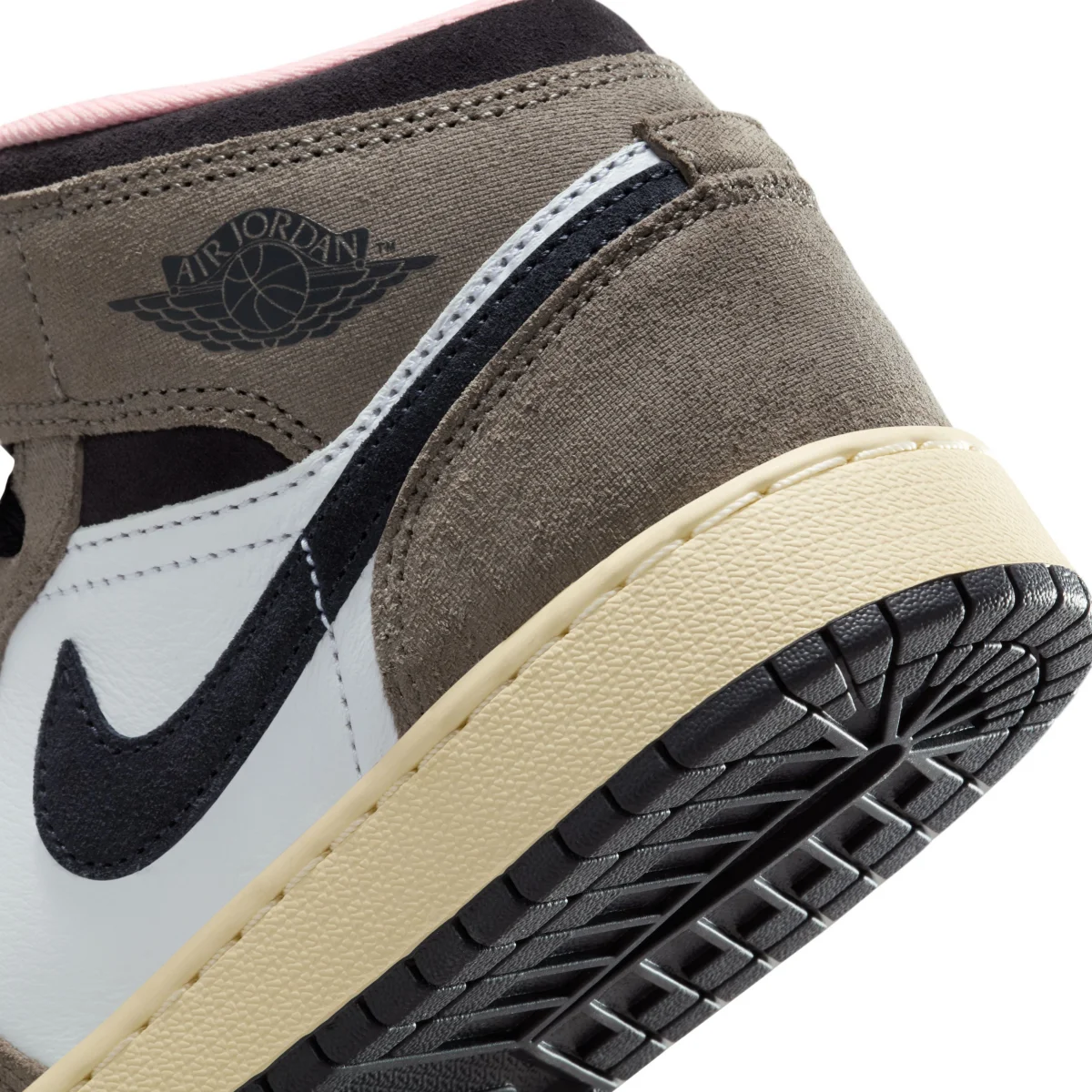 Air Jordan 1 Mid SE