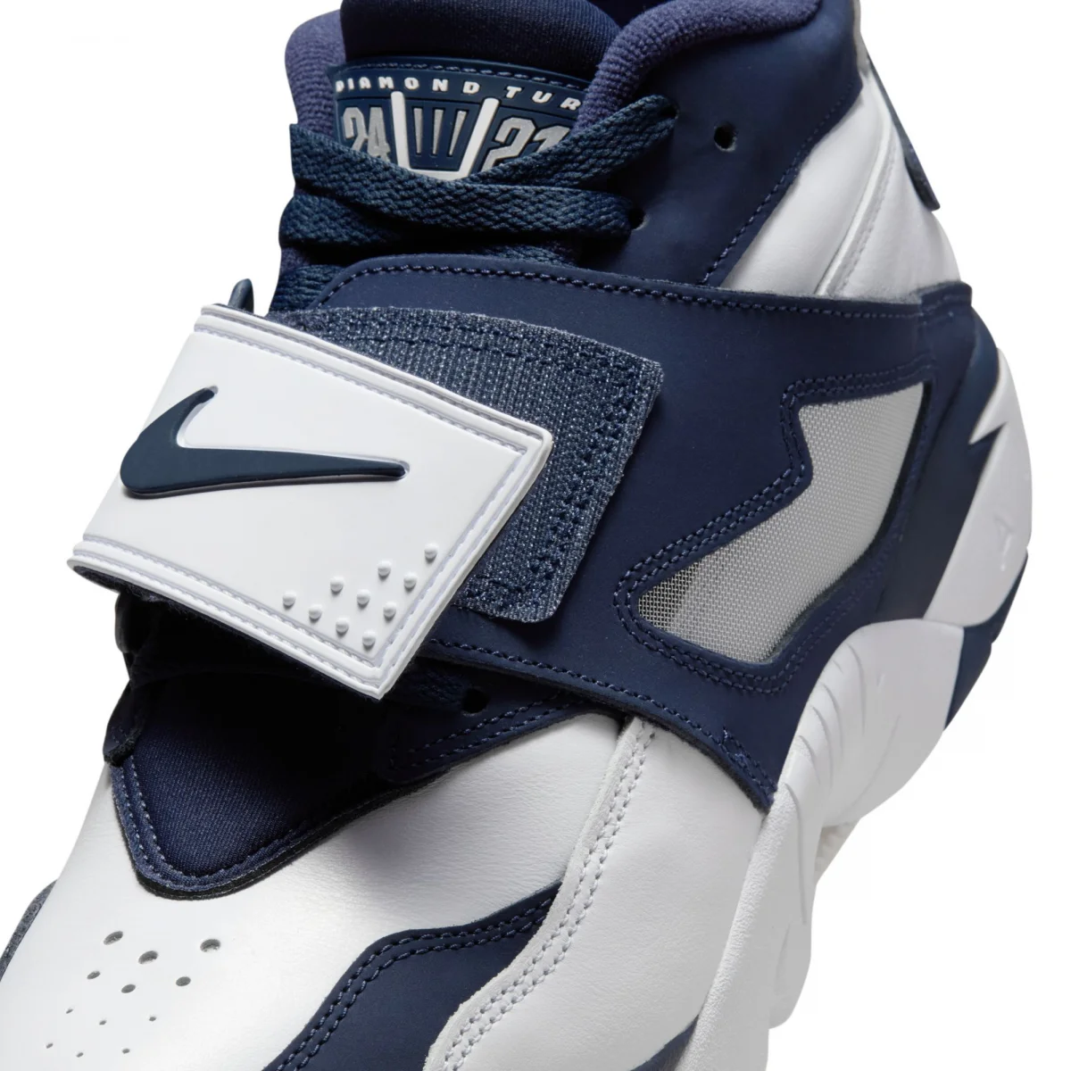 Nike Air Diamond Turf