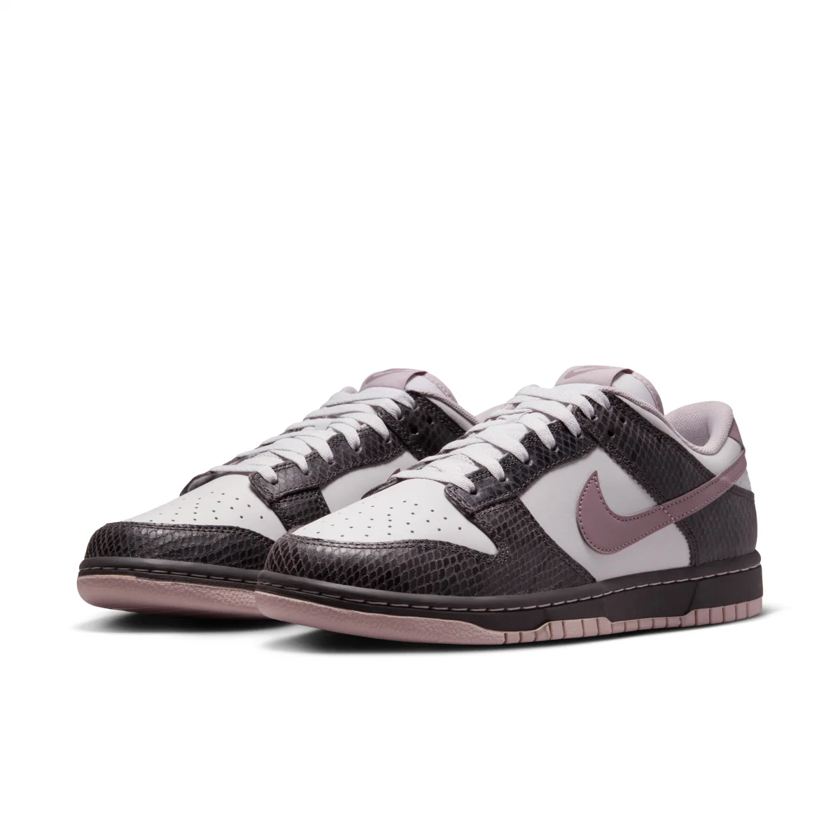 Nike Dunk Low SE