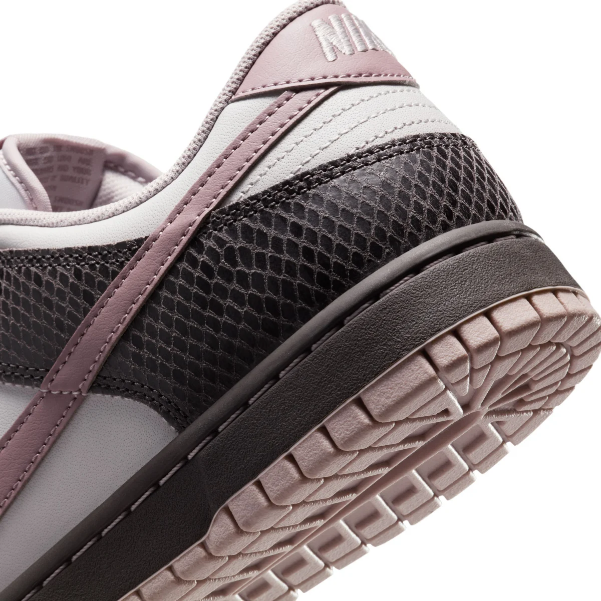 Nike Dunk Low SE