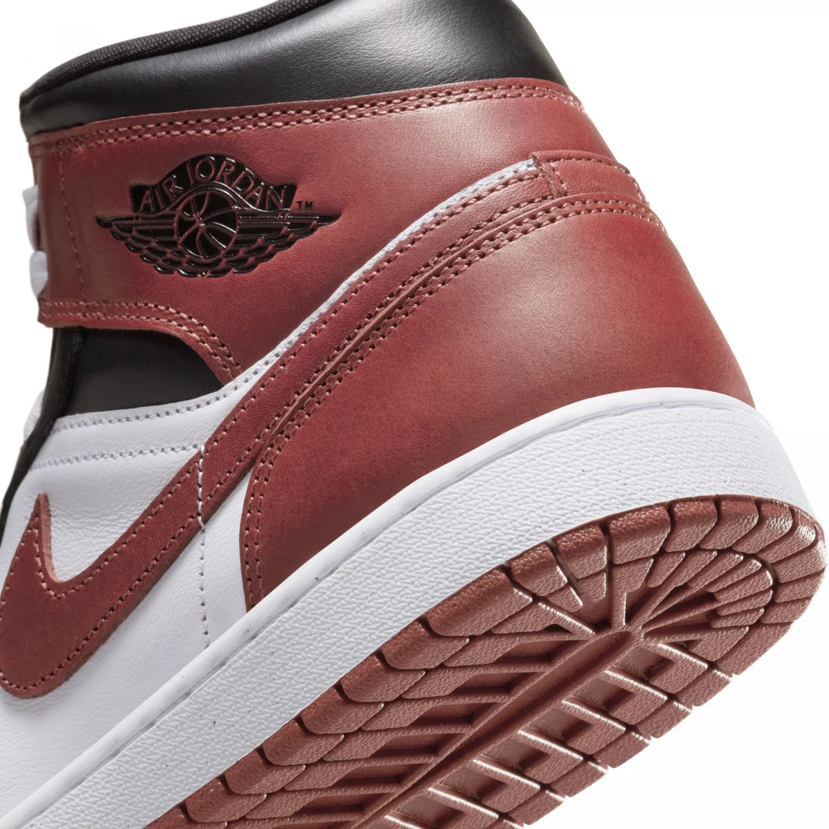 Air Jordan 1 Mid SE
