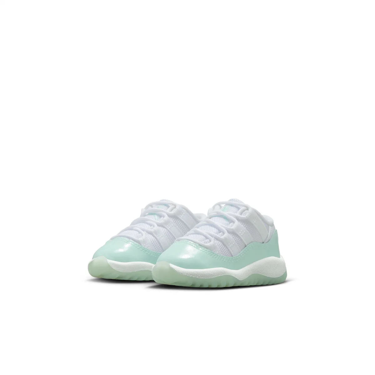 Jordan 11 Retro Low 