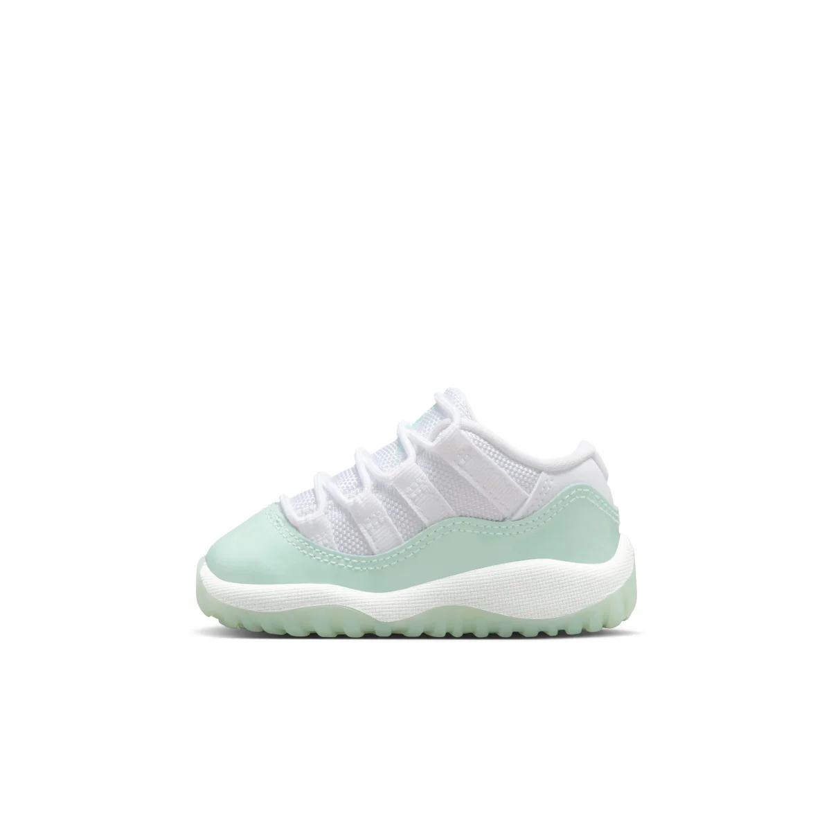 Jordan 11 Retro Low 