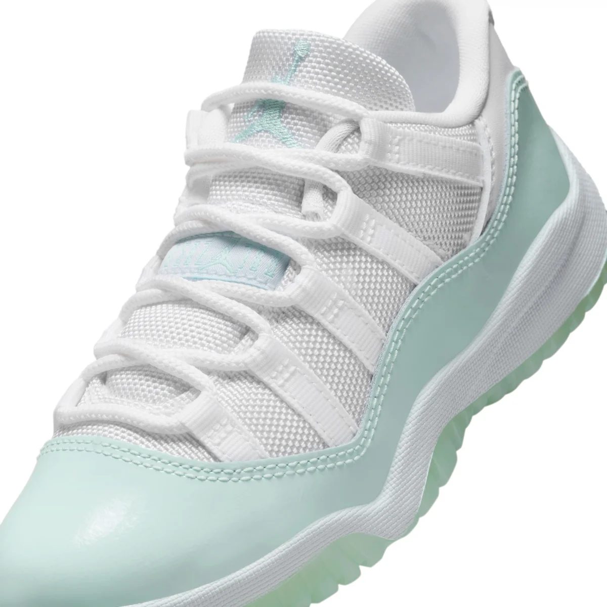 Jordan 11 Retro Low 