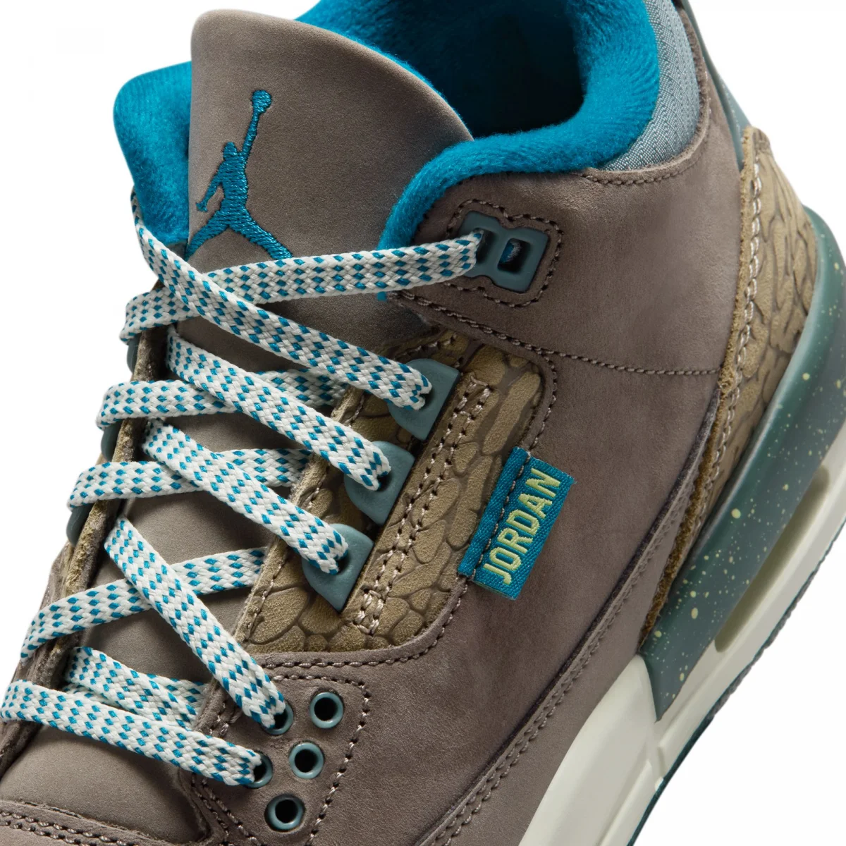 Air Jordan 3 Retro OG "Olive Abyss"